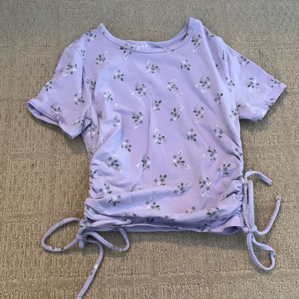 Hollister lavender floral baby tee